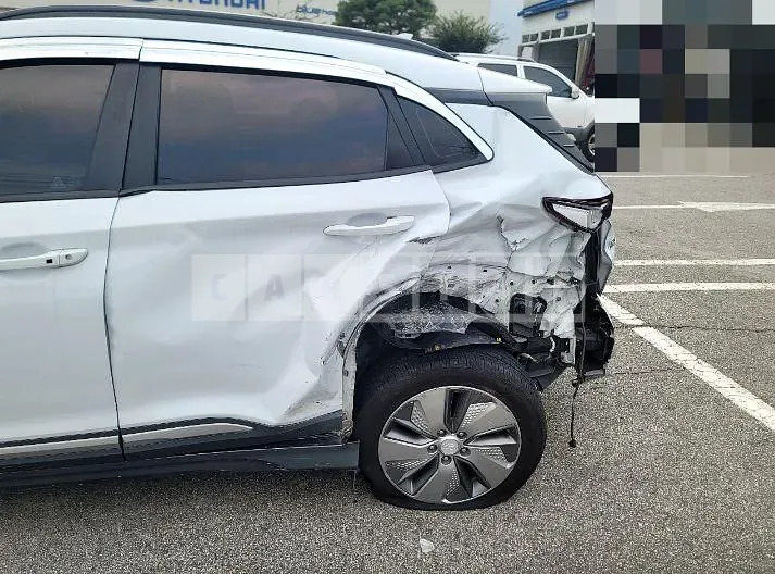 Photo 2 of 21: 2019 Hyundai Kona Electric — Korean insurance auction