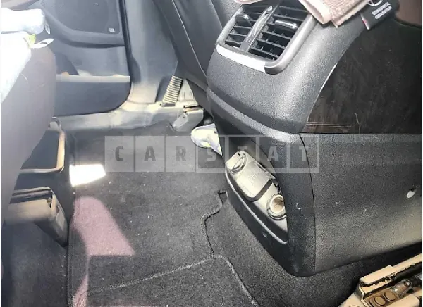 Photo 2 of 19: 2017 Kia Sorento — Korean insurance auction