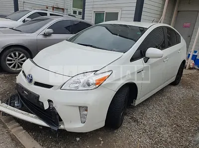 Photo 1 of 16: 2014 Toyota Prius — Korean insurance auction