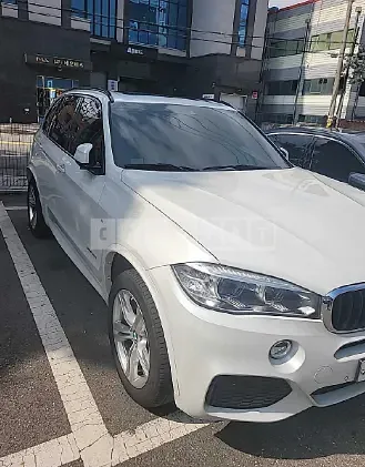 Photo 2 of 12: 2018 BMW X5 xDrive 30d, VIN WBAKS4106J0Y71556 — Korean insurance auction