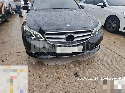 Photo 1 of 17: 2015 Mercedes-Benz E400 4Matic — Korean insurance auction