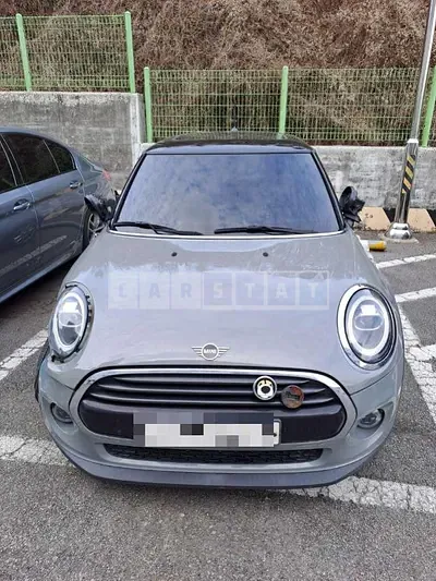 Photo 1 of 44: 2021 MINI Cooper — Korean insurance auction