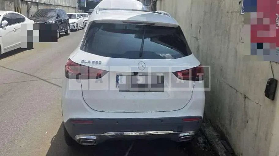 Photo 2 of 11: 2021 Mercedes-Benz GLA220 — Korean insurance auction