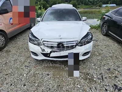 Photo 1 of 11: 2014 Mercedes-Benz E300 — Korean insurance auction