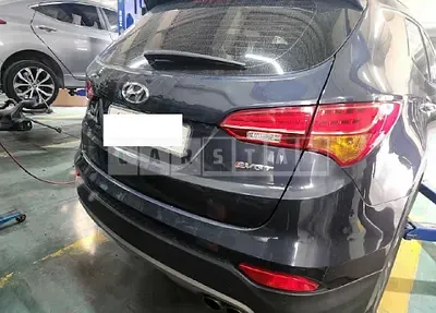 Photo 1 of 10: 2015 Hyundai Santa Fe, VIN KMHSW81UBFU481237 — Korean insurance auction