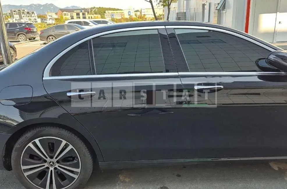 Photo 2 of 19: 2020 Mercedes-Benz E250 — Korean insurance auction