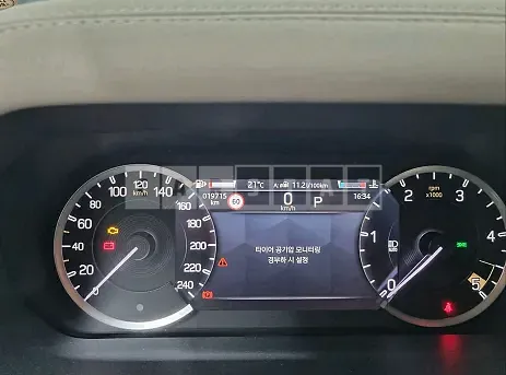 Photo 2 of 18: 2023 Land Rover Defender 110 D250, VIN SALEA7BW9P2128984 — Korean insurance auction