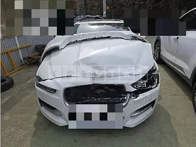 Photo 1 of 16: 2019 Jaguar XE 20d — Korean insurance auction