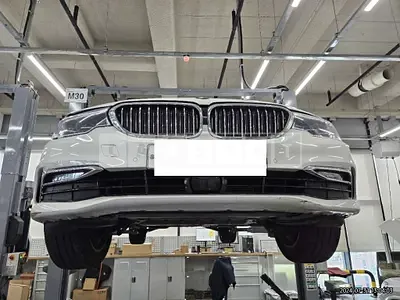 Photo 1 of 13: 2018 BMW 520d — Korean insurance auction