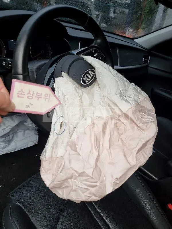 Photo 2 of 15: 2020 Kia K5, VIN KNAGS416BLA377178 — Korean insurance auction