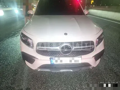 Photo 1 of 13: 2021 Mercedes-Benz GLB250 4Matic — Korean insurance auction