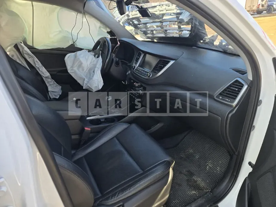 Photo 2 of 13: 2017 Hyundai Tucson — Korean insurance auction