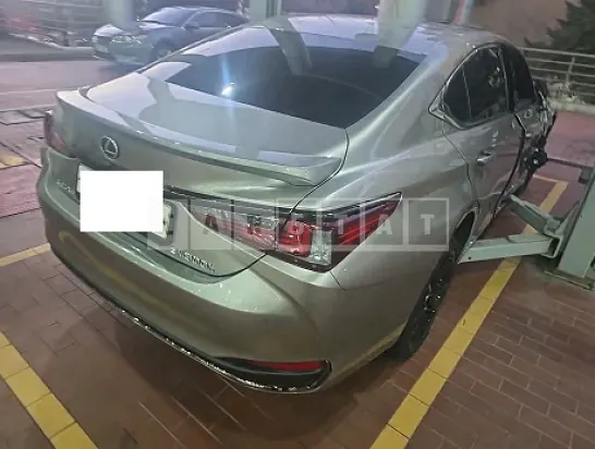 Photo 2 of 23: 2022 Lexus ES300h — Korean insurance auction