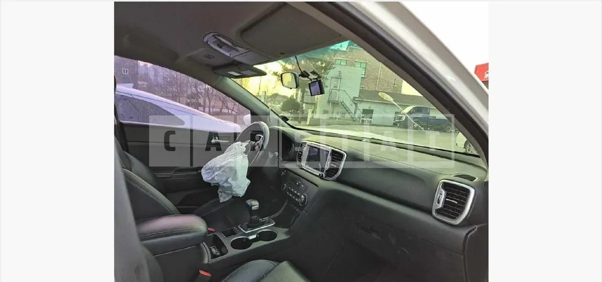 Photo 2 of 17: 2018 Kia Sportage — Korean insurance auction