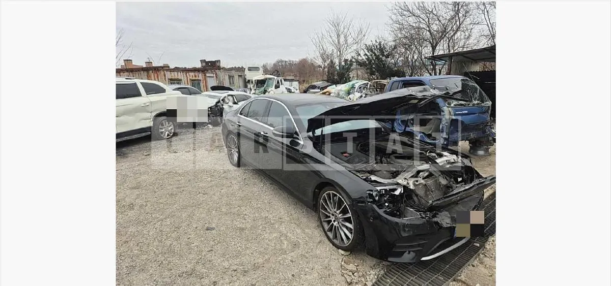 Photo 2 of 26: 2021 Mercedes-Benz E350 4Matic — Korean insurance auction