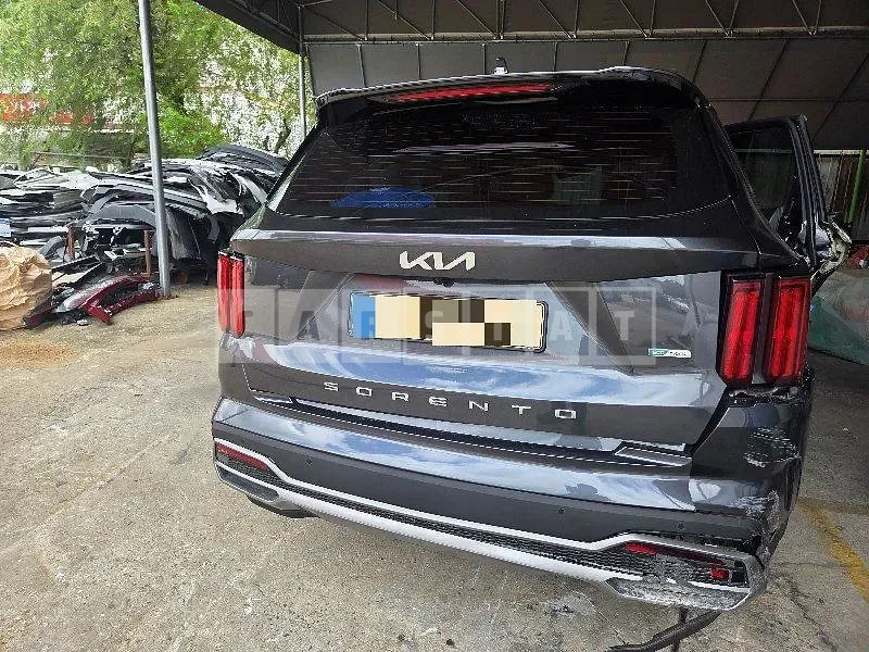 Photo 2 of 41: 2022 Kia Sorento Hybrid — Korean insurance auction