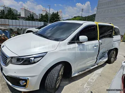 Photo 1 of 10: 2016 Kia Carnival Limousine — Korean insurance auction