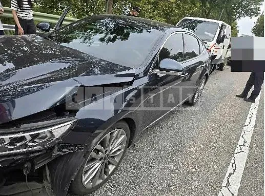 Photo 2 of 19: 2019 Kia K7 — Korean insurance auction