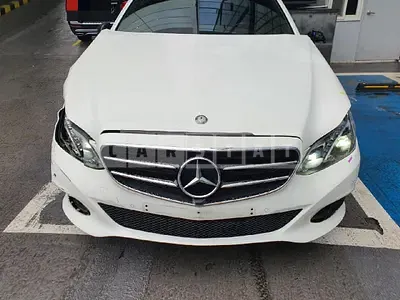 Photo 1 of 11: 2015 Mercedes-Benz E220 BlueTec, VIN WDDHF0AB6GB277693 — Korean insurance auction