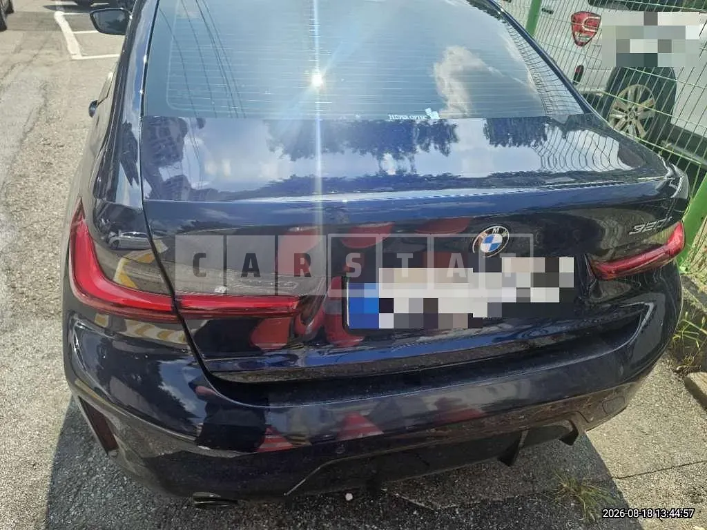Photo 2 of 14: 2025 BMW 320i — Korean insurance auction