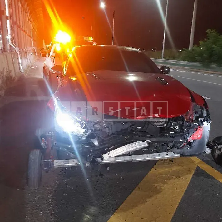 Photo 2 of 5: 2019 Kia Stinger 2.0 — Korean insurance auction