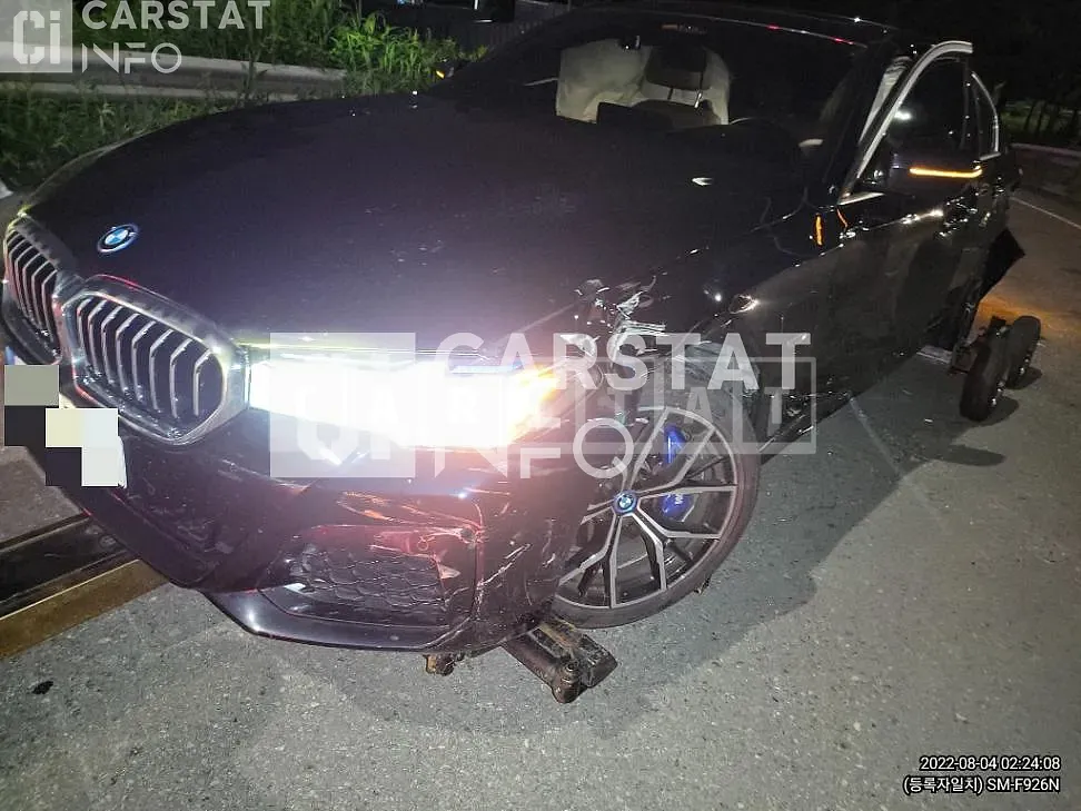Photo 2 of 6: 2022 BMW 530e, VIN WBA51AG04NCK06181 — Korean insurance auction