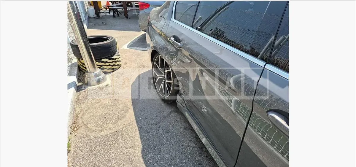 Photo 2 of 19: 2021 BMW 530i — Korean insurance auction