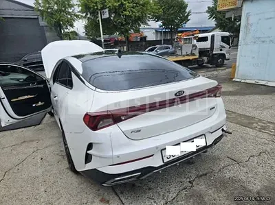 Photo 1 of 18: 2020 Kia K5 — Korean insurance auction