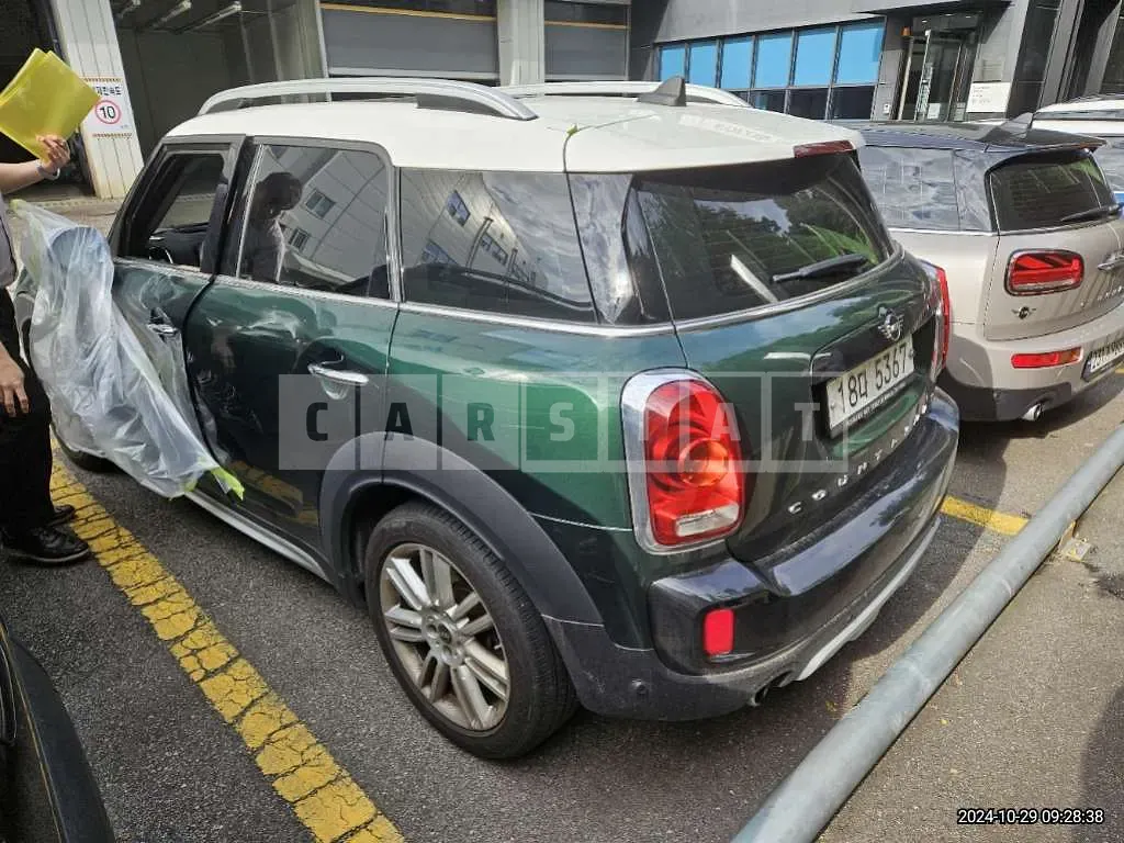 Photo 2 of 14: 2019 MINI Cooper Countryman — Korean insurance auction
