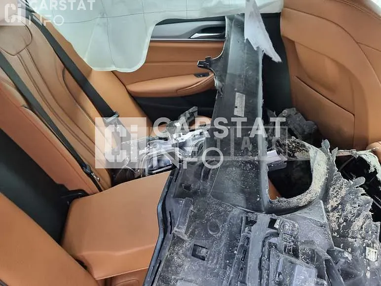 Photo 2 of 45: 2018 BMW 530i, VIN WBAJD3108JB255877 — Korean insurance auction