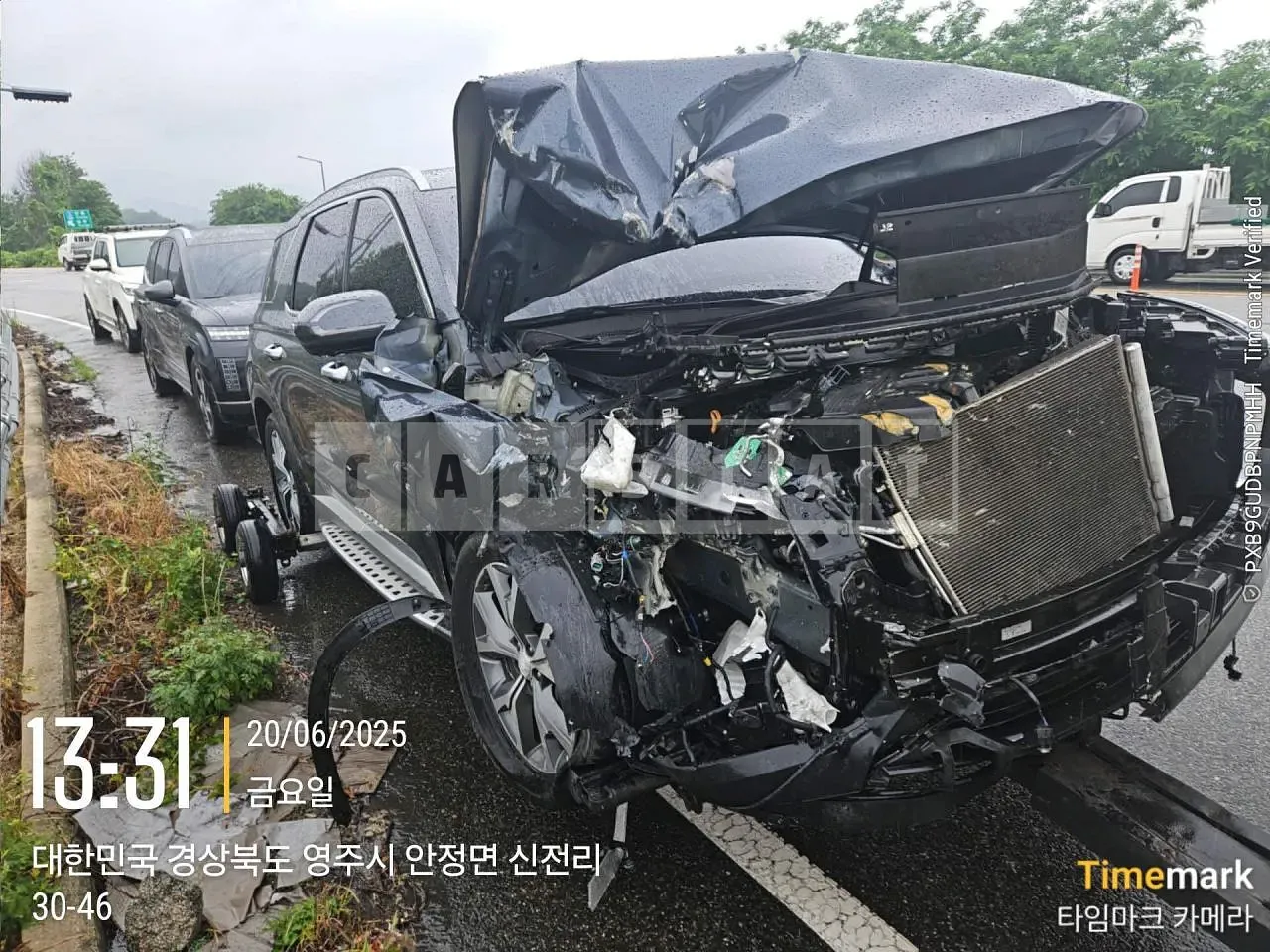 Photo 2 of 7: 2019 Hyundai Palisade, VIN KMHR381ADKU013057 — Korean insurance auction