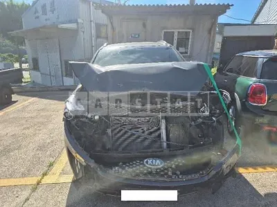 Photo 1 of 8: 2016 Kia Sorento — Korean insurance auction