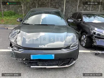 Photo 1 of 23: 2022 Kia EV6, VIN KNAC381CPPA105110 — Korean insurance auction