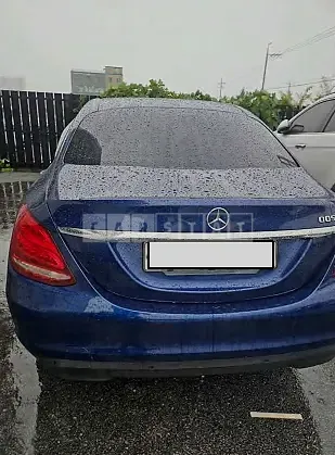 Photo 2 of 9: 2018 Mercedes-Benz C 200, VIN WDDWF4CB2JF741834 — Korean insurance auction