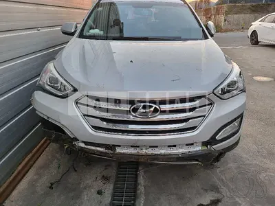 Photo 1 of 27: 2014 Hyundai Santa Fe 2.0 — Korean insurance auction