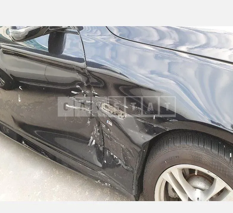Photo 2 of 21: 2016 BMW 520d, VIN WBA5E5108GG204000 — Korean insurance auction