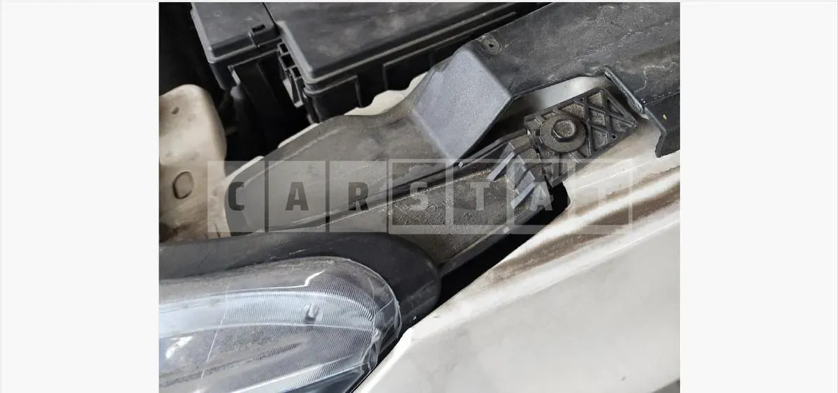 Photo 2 of 3: 2018 Ford (parts) Explorer 2.3 AWD Headlamp — Korean insurance auction