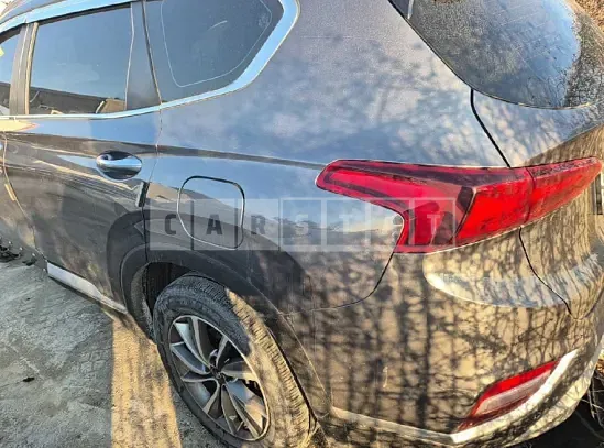 Photo 2 of 9: 2020 Hyundai Santa Fe, VIN KMHS281BBLU303144 — Korean insurance auction