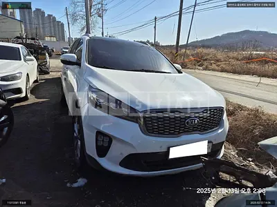 Photo 1 of 20: 2017 Kia Sorento, VIN KNAPS81BBJA399854 — Korean insurance auction