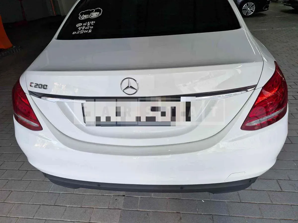 Photo 2 of 19: 2016 Mercedes-Benz C200 — Korean insurance auction