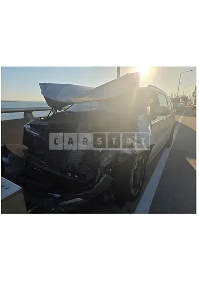 Photo 1 of 8: 2024 Kia Carnivals — Korean insurance auction