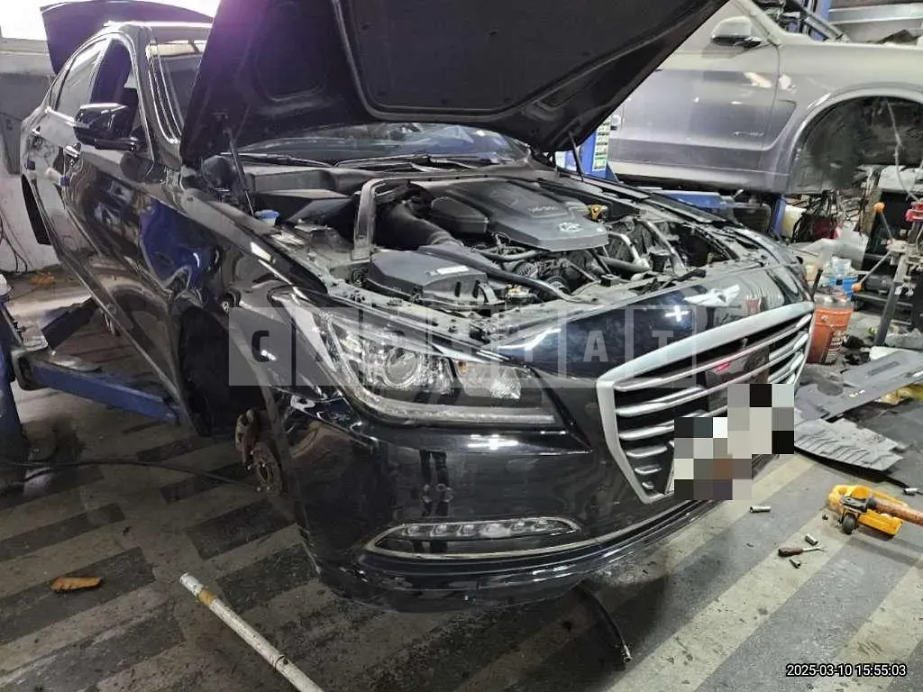 Photo 2 of 12: 2015 Genesis 3.3 — Korean insurance auction