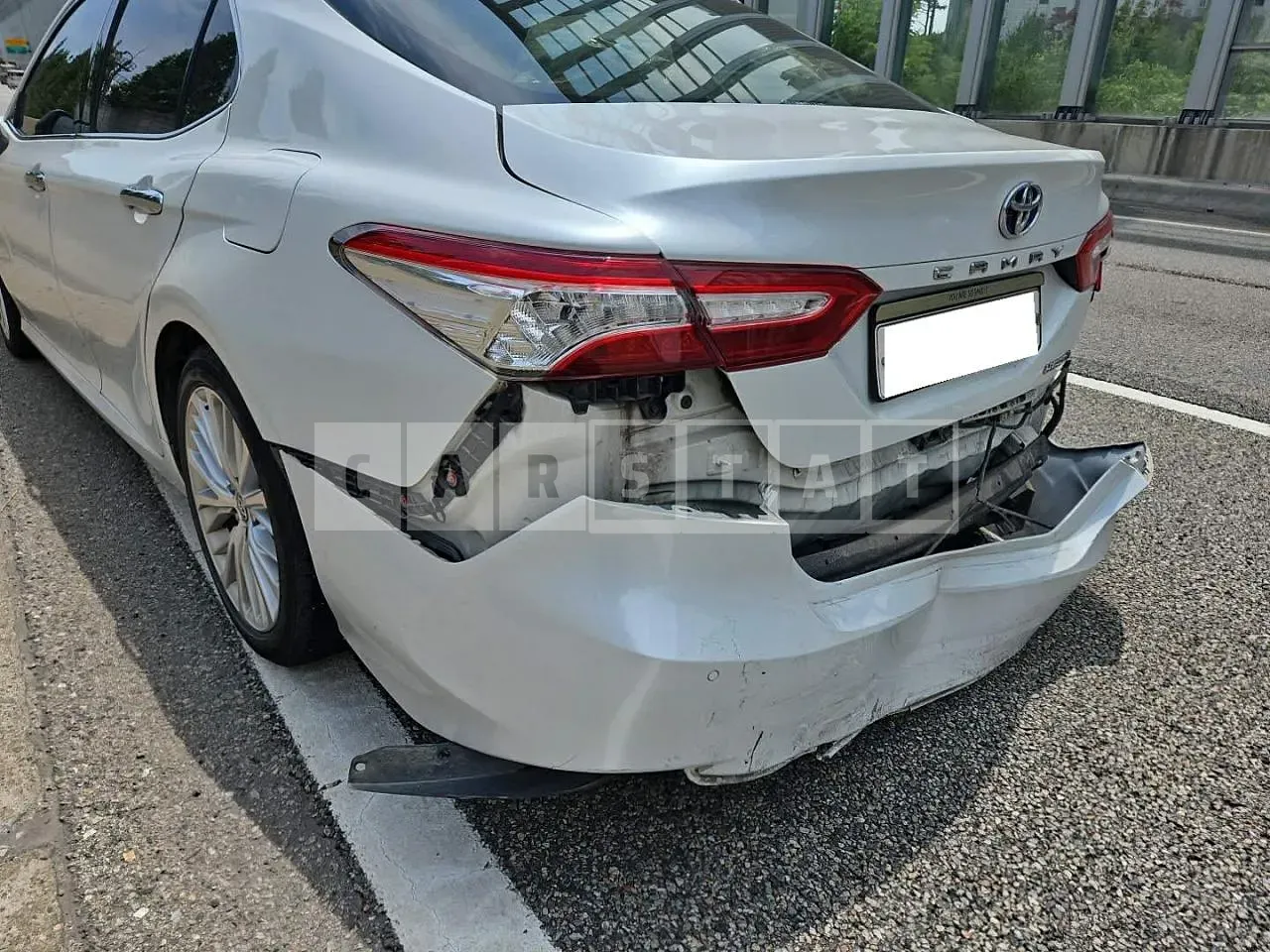 Photo 2 of 7: 2017 Toyota Camry Hybrid, VIN JTNB21HK5J3000196 — Korean insurance auction