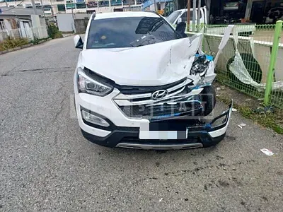 Photo 1 of 8: 2014 Hyundai Santa Fe DM 2.0 — Korean insurance auction