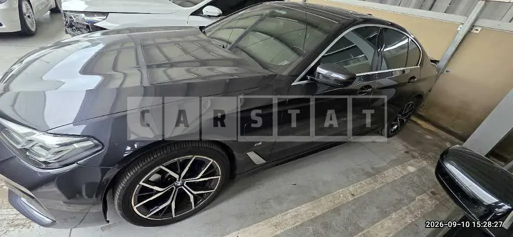 Photo 2 of 28: 2020 BMW 530e — Korean insurance auction