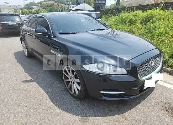 Photo 2 of 10: 2015 Jaguar XJ 3.0d — Korean insurance auction