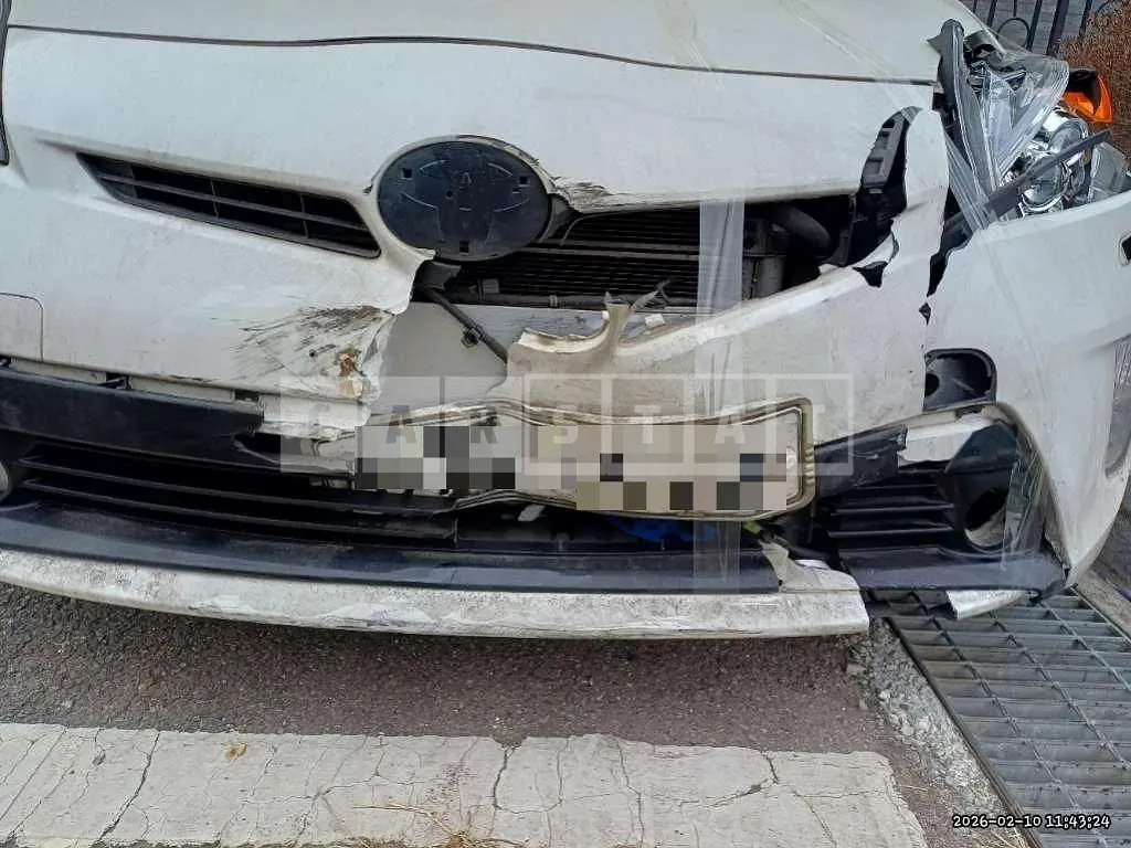 Photo 2 of 12: 2015 Toyota Prius — Korean insurance auction