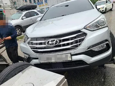 Photo 1 of 3: 2016 Hyundai Santa Fe 2.0 — Korean insurance auction