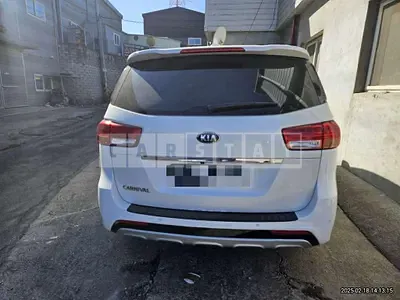 Photo 1 of 17: 2015 Kia Carnivals — Korean insurance auction