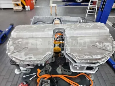 Photo 1 of 5: 2020 BMW (parts) 330e High Voltage Battery Cell — Korean insurance auction